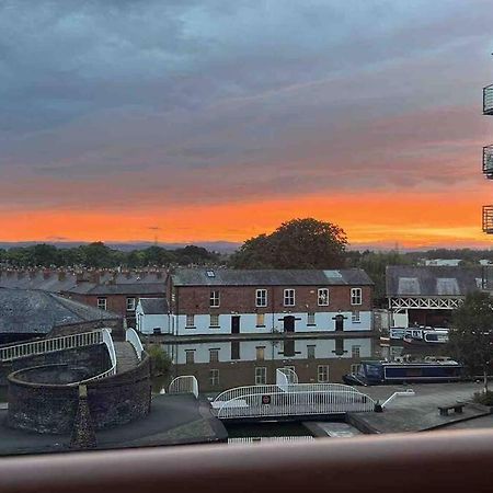 City Centre 2 Bed Apartment Chester Eksteriør bilde